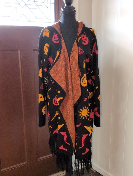 Her Universe Sweaters - Disney "Dani" Hocus Pocus Cardigan Size XL